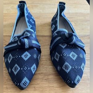 Women’s Blue Knit Pointed Toe Ballet Flats US 11 Geometric Bow Slip-On New